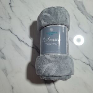 Comfort Bay Silver Embossed Throw